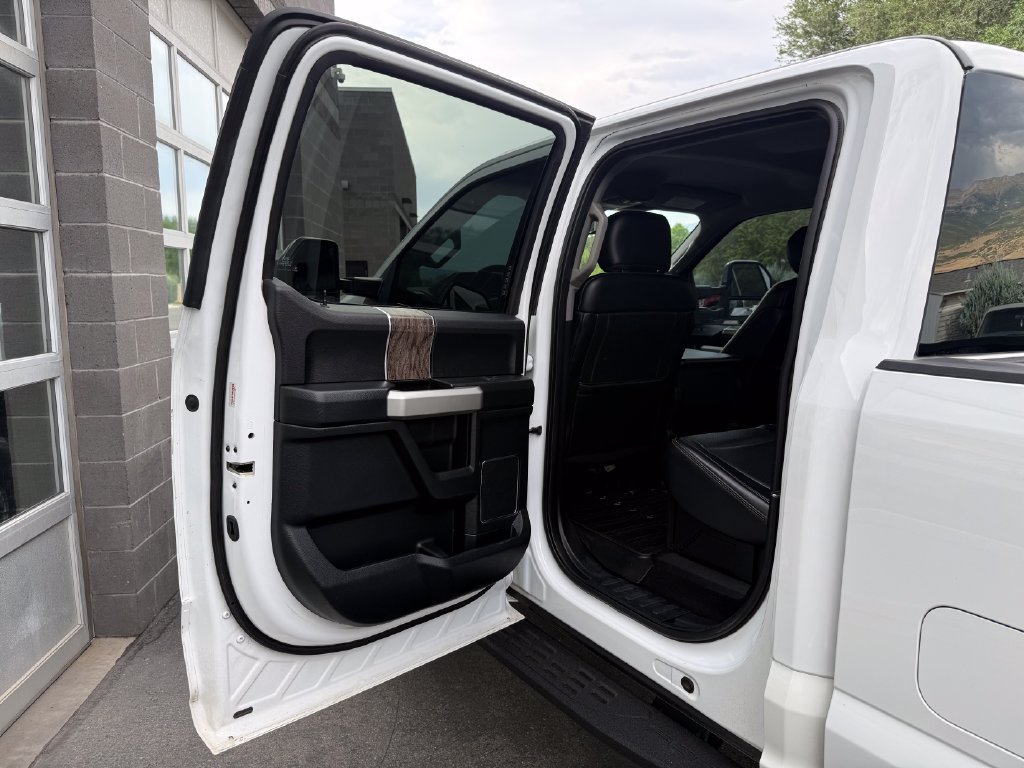 Used 2018 Ford F350 Lariat w/ Chrome Package AWD/4WD image 35