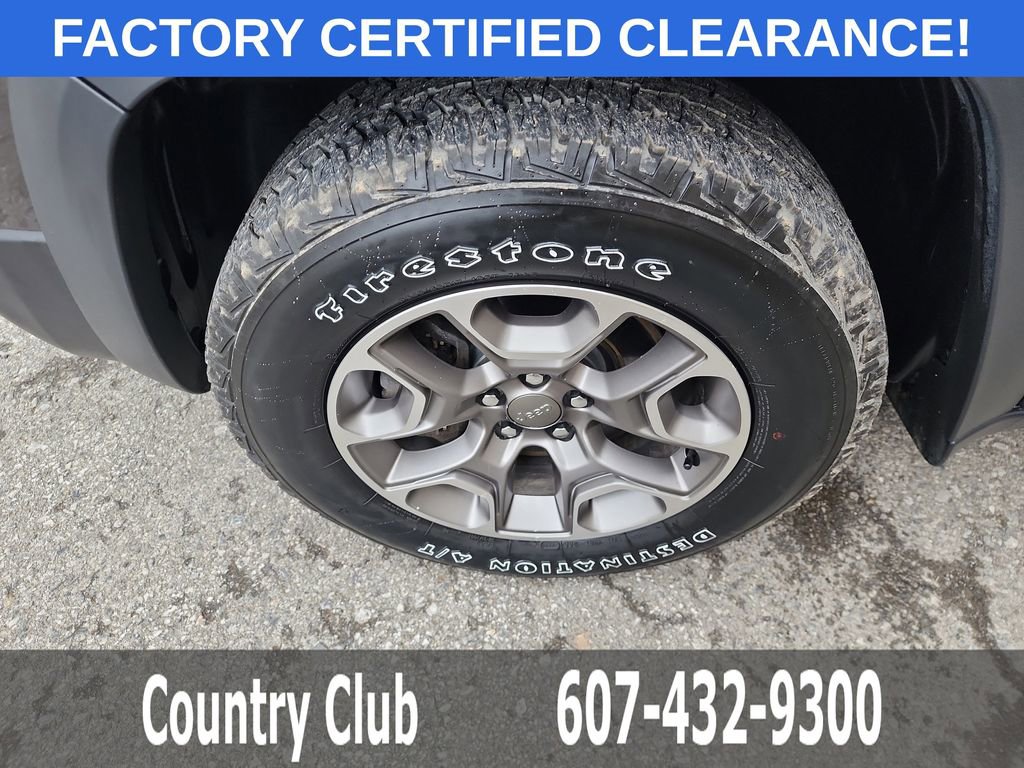 Used 2021 Jeep Cherokee Trailhawk AWD/4WD image 34