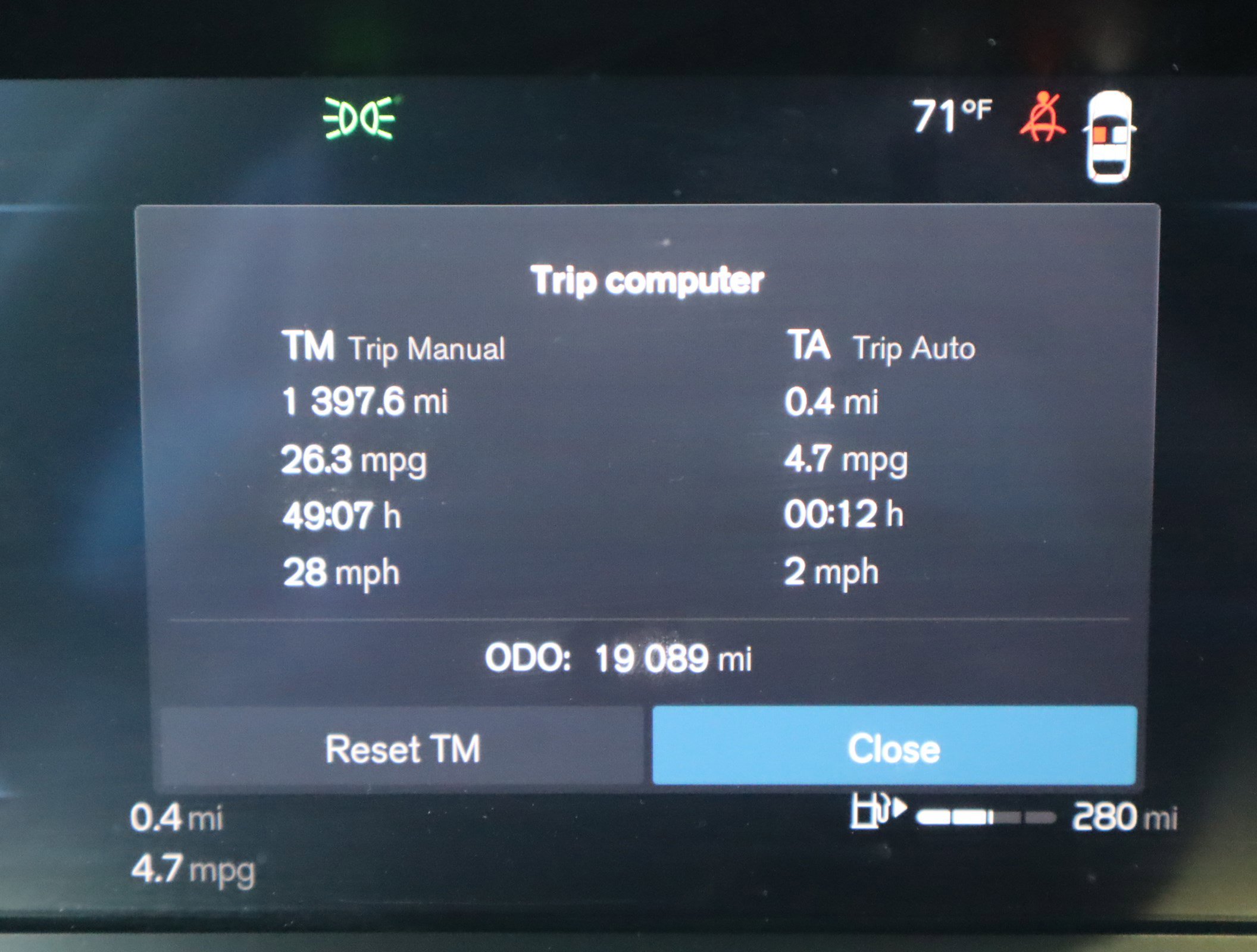 Used 2025 Volvo XC60 B5 Plus image 27