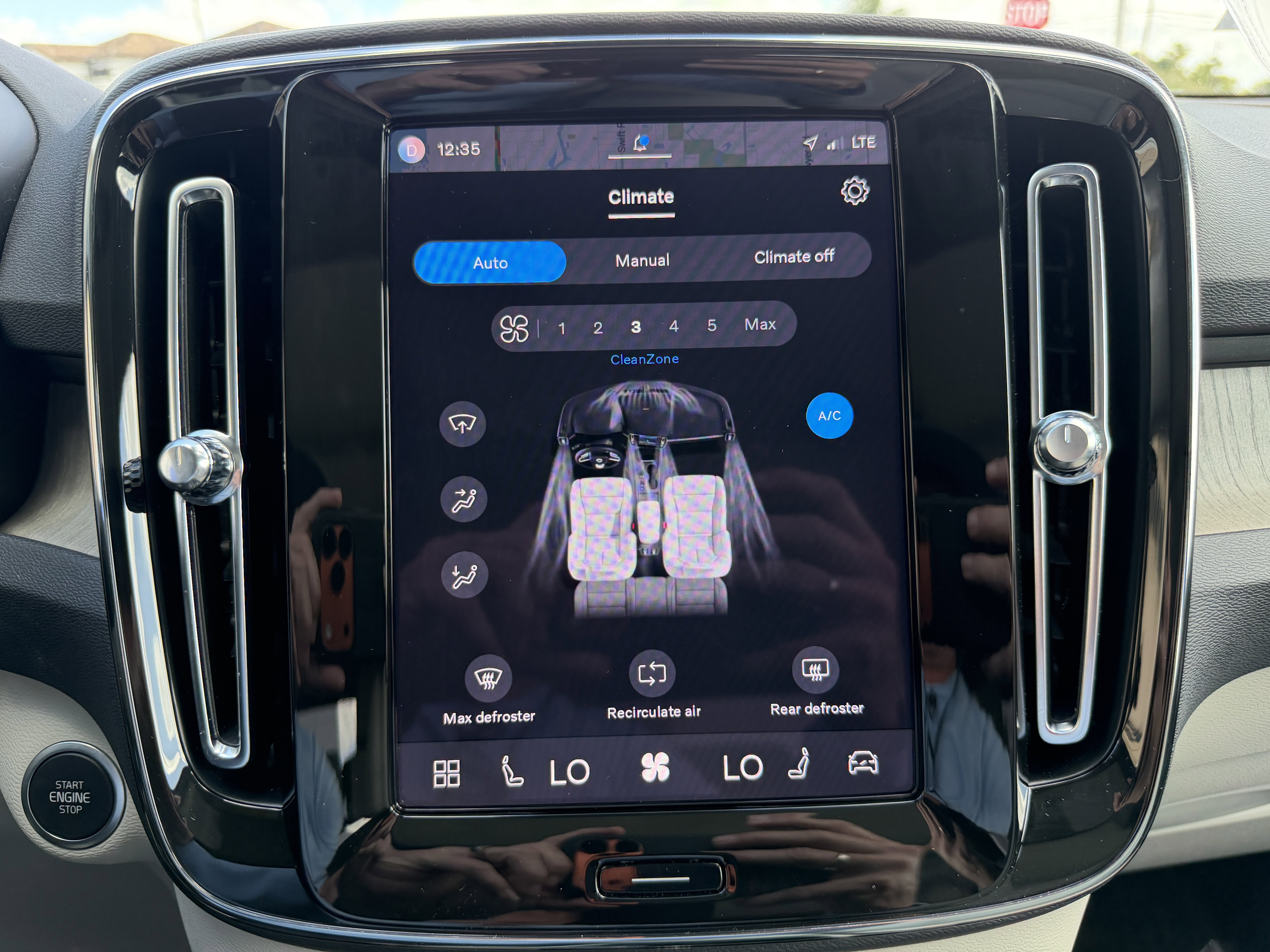 Certified 2023 Volvo XC40 B5 Plus w/ Protection Package Premier image 23