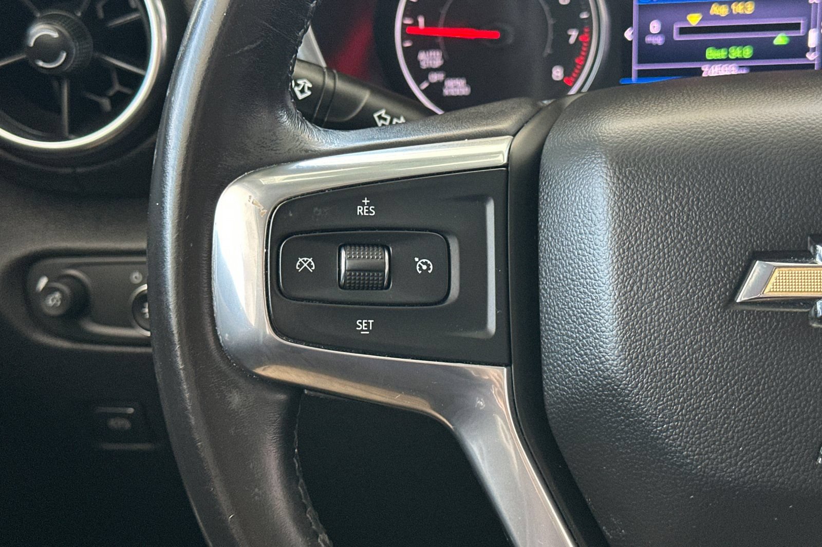 Used 2019 Chevrolet Blazer LT FWD image 31