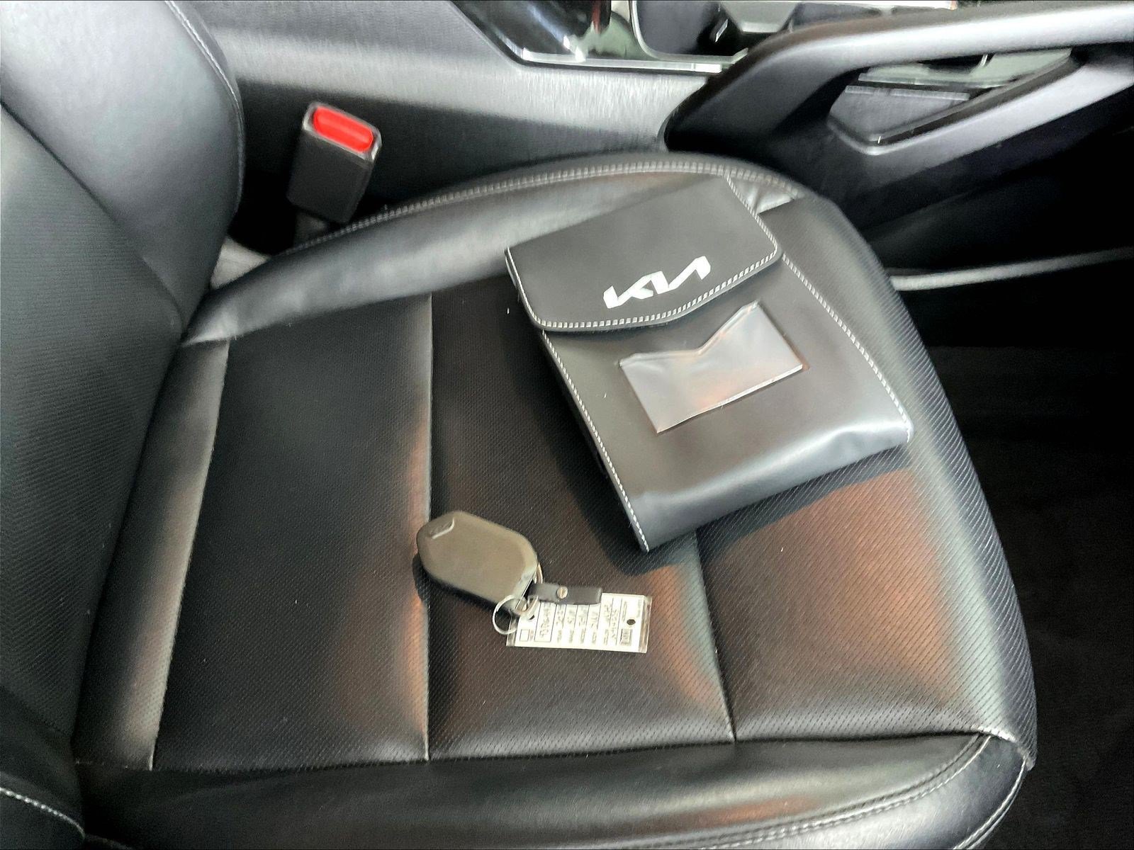 Certified 2024 Kia Telluride LX FWD image 35