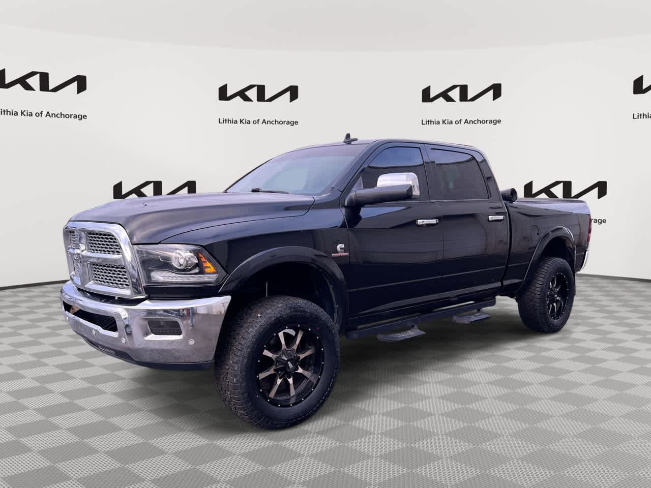 Used 2018 RAM 2500 Laramie AWD/4WD image 1