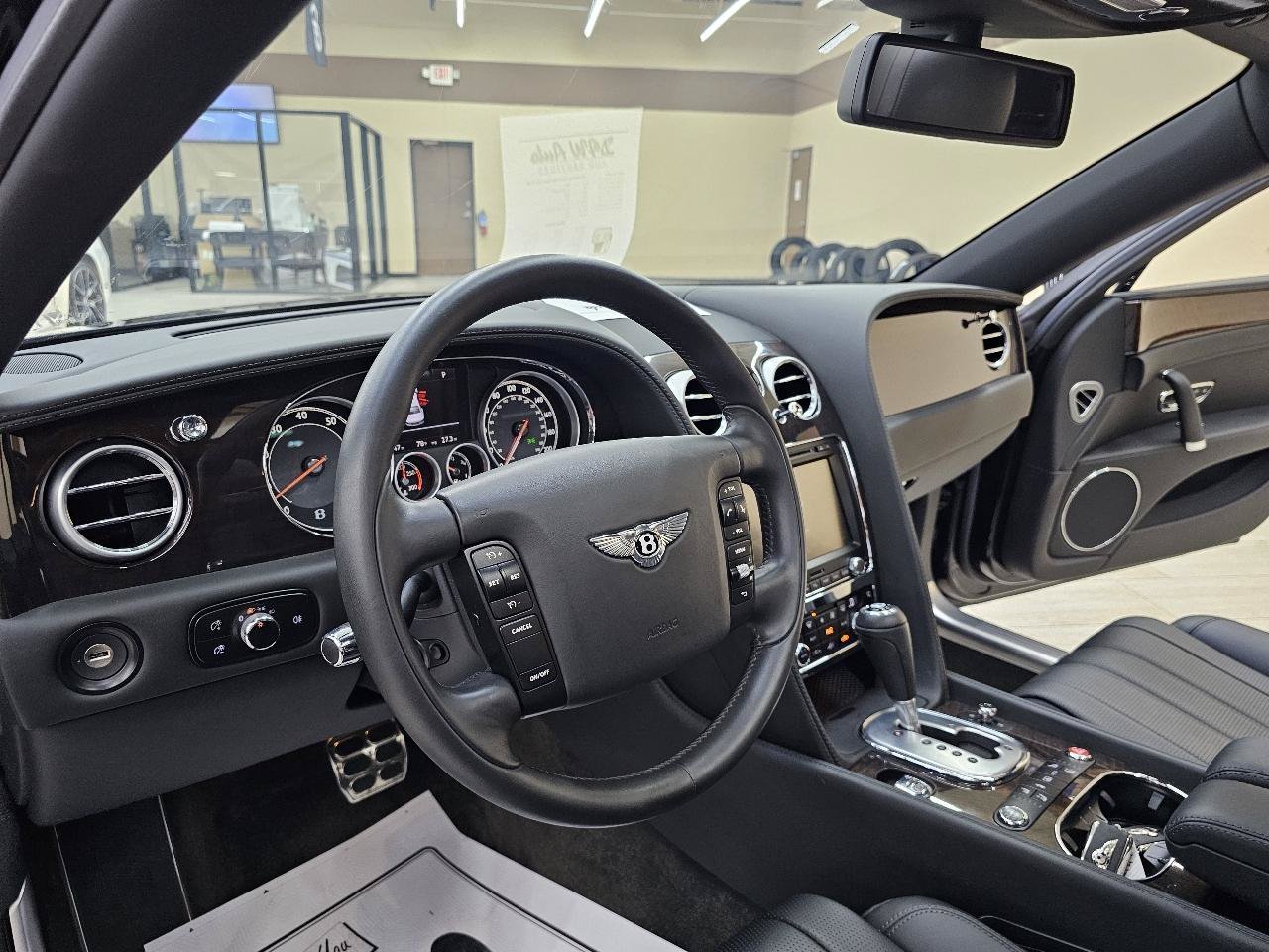 Used 2014 Bentley Flying Spur W12 AWD/4WD image 19