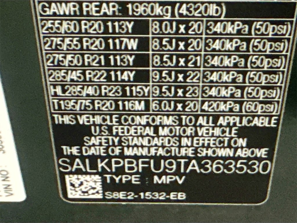 New 2026 Land Rover Range Rover Long Wheelbase SE image 32