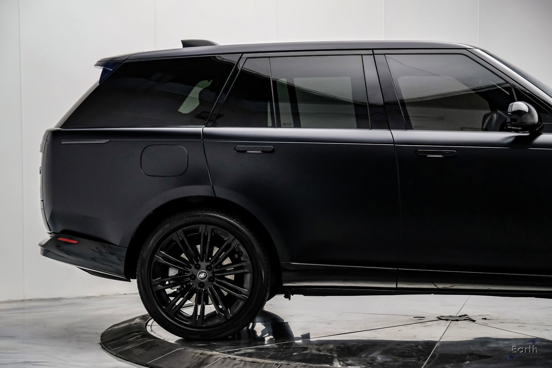 Used 2023 Land Rover Range Rover SE image 20