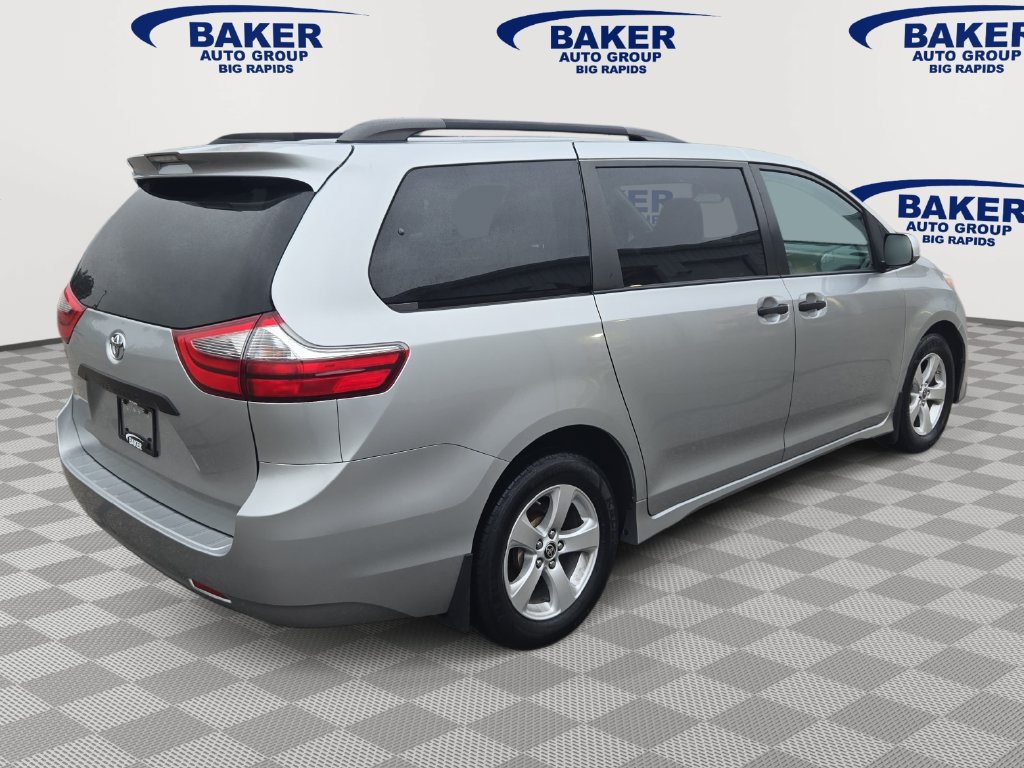 Used 2020 Toyota Sienna L FWD image 3