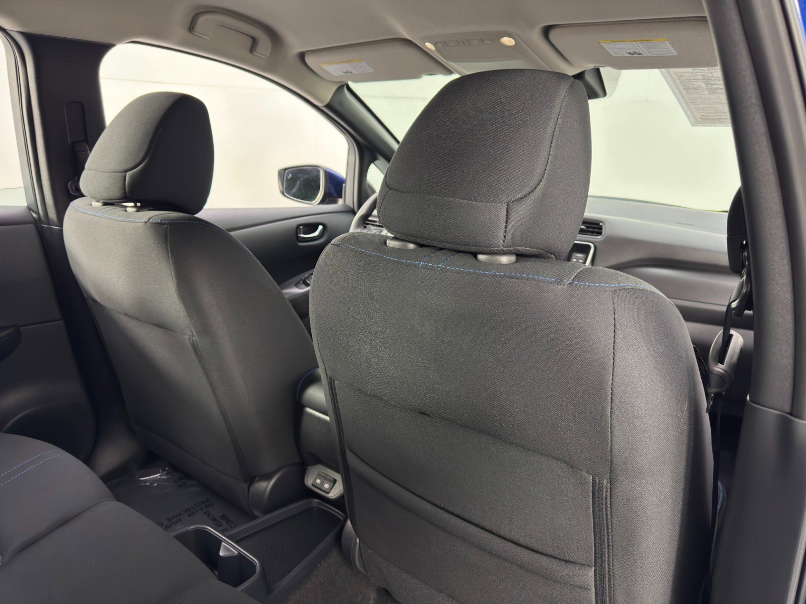 Used 2025 Nissan Leaf S image 30