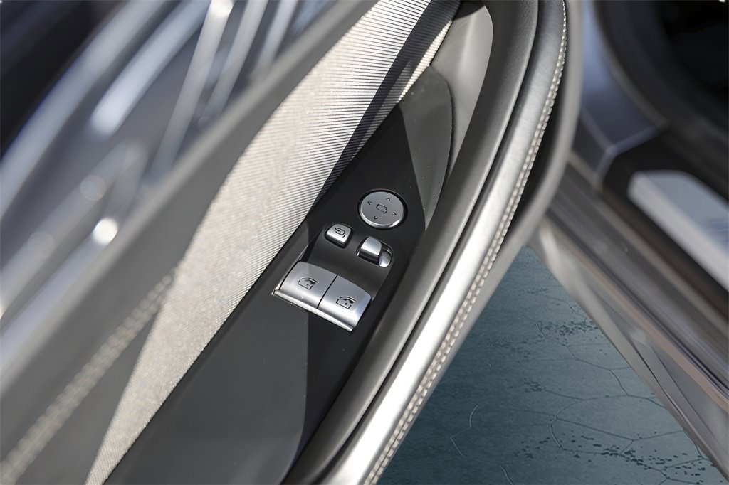 Used 2025 BMW 840i xDrive Coupe image 7