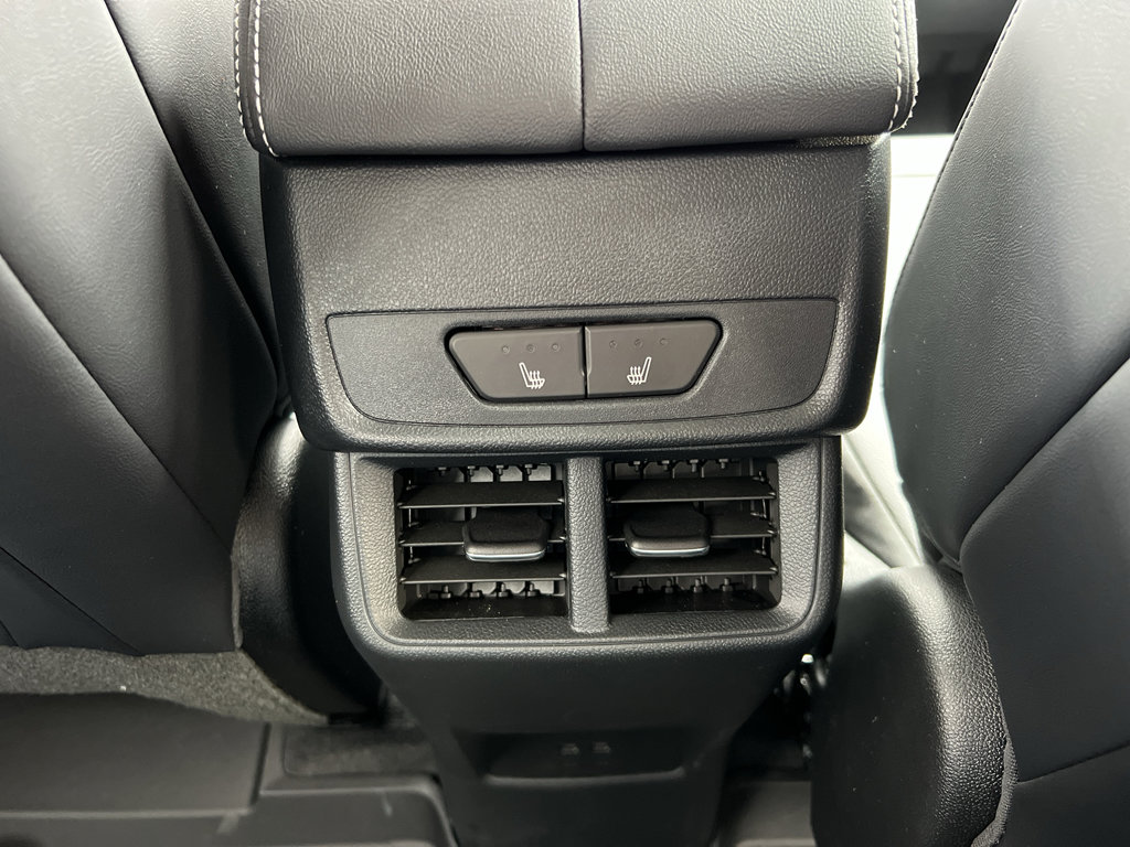 New 2026 GMC Terrain Denali w/ LPO, Black Badging Package image 39