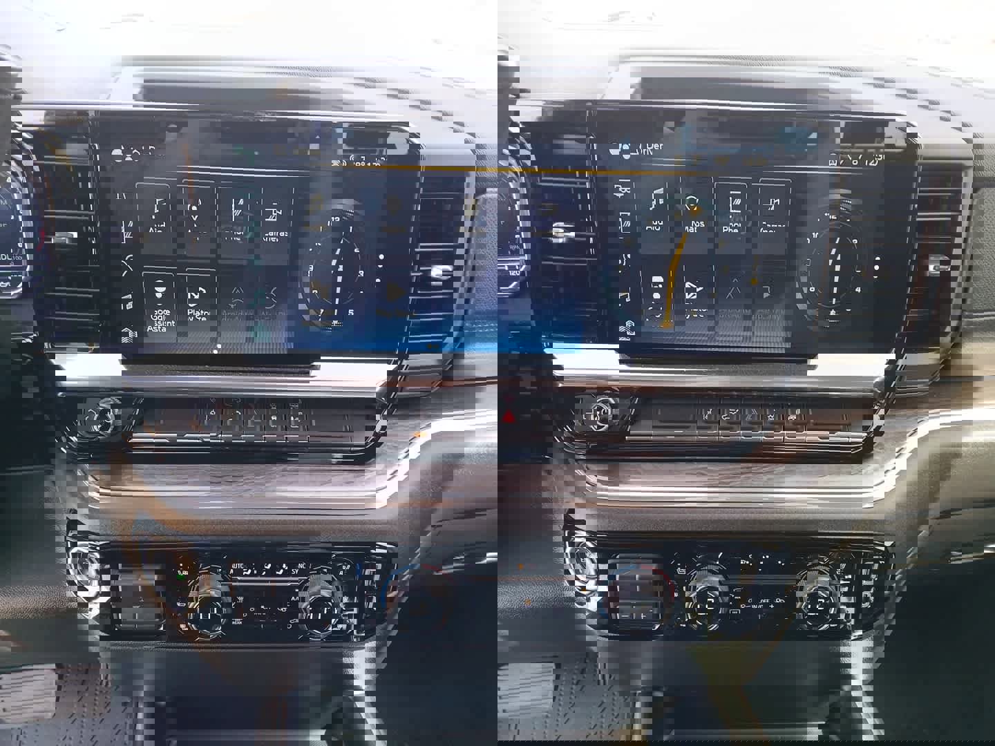 Used 2024 Chevrolet Silverado 2500 LTZ w/ LTZ Convenience Package image 25