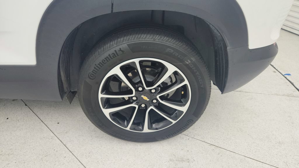 Certified 2024 Chevrolet TrailBlazer LT w/ Driver Confidence Package FWD image 22