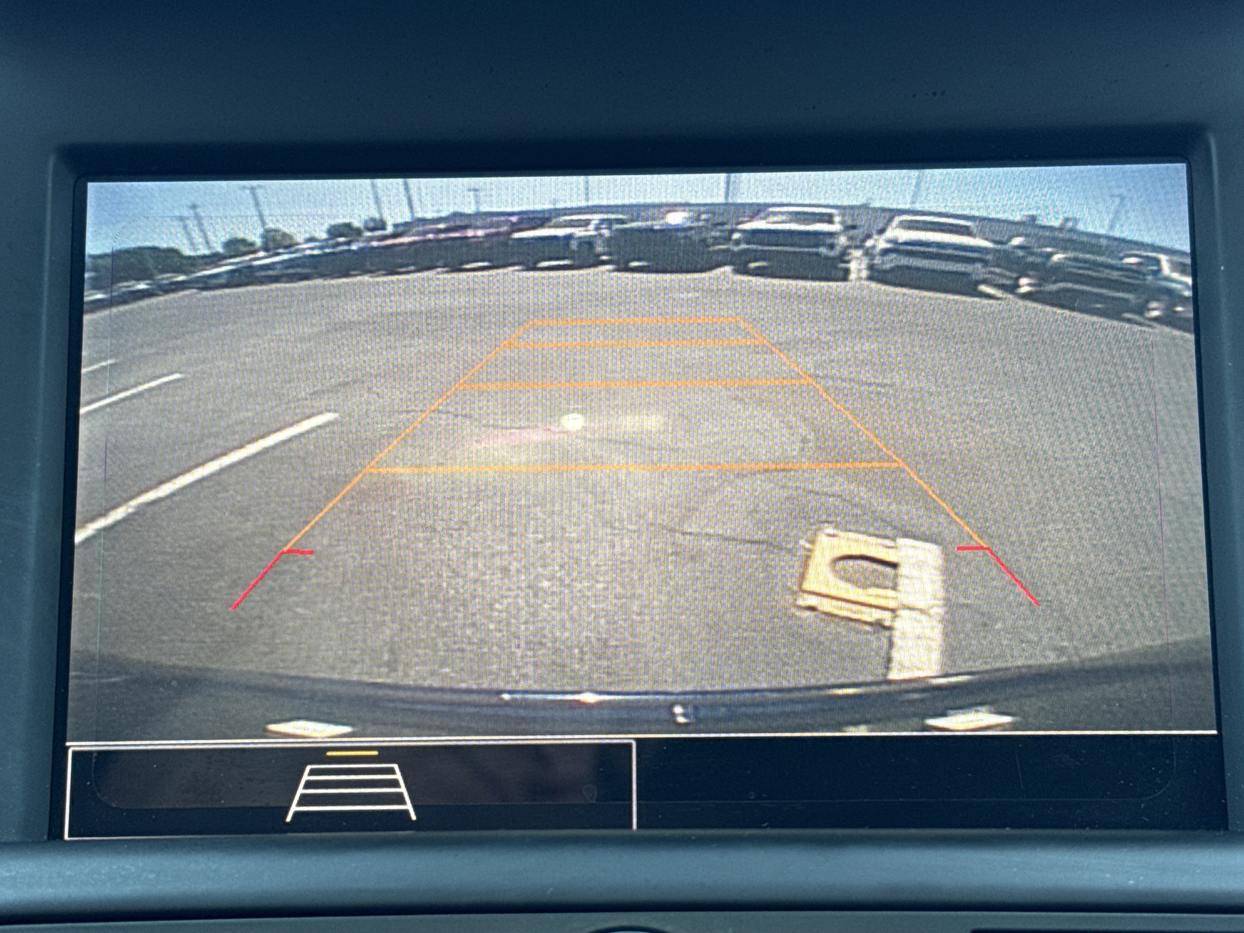 Used 2023 GMC Terrain SLE w/ Driver Convenience Package image 24