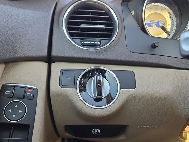 Used 2014 Mercedes-Benz C 300 4MATIC Sedan image 17