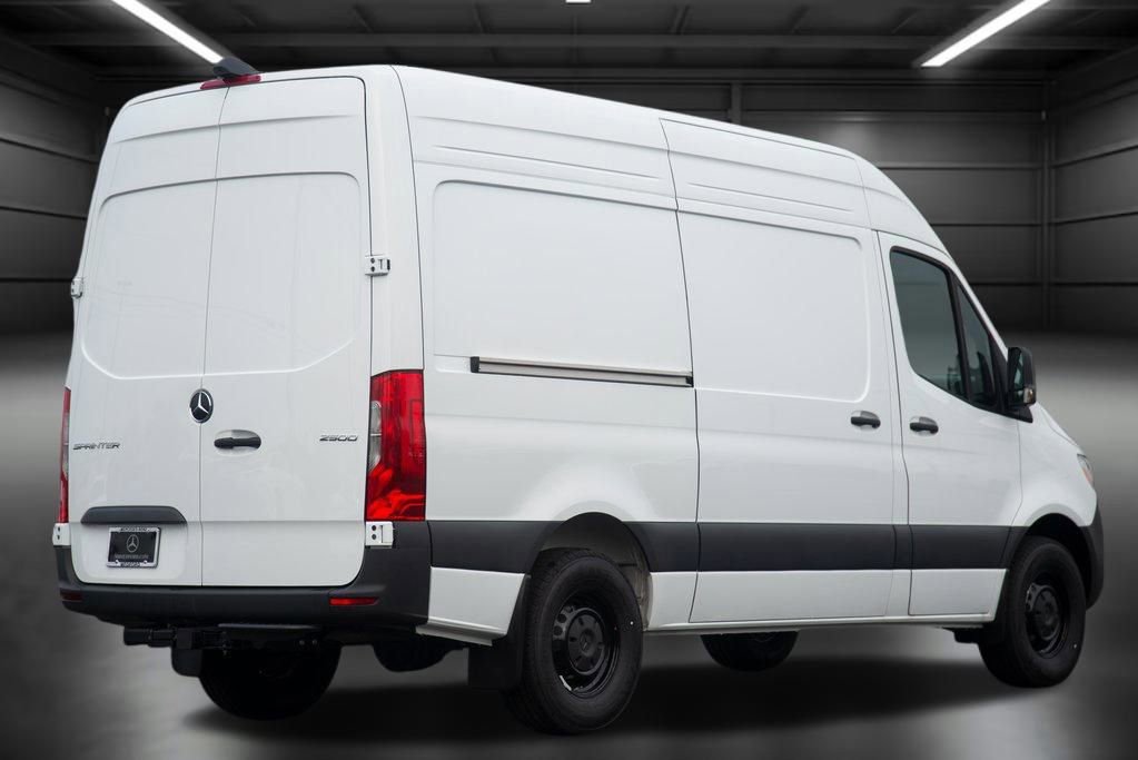 Used 2025 Mercedes-Benz Sprinter 2500 image 11