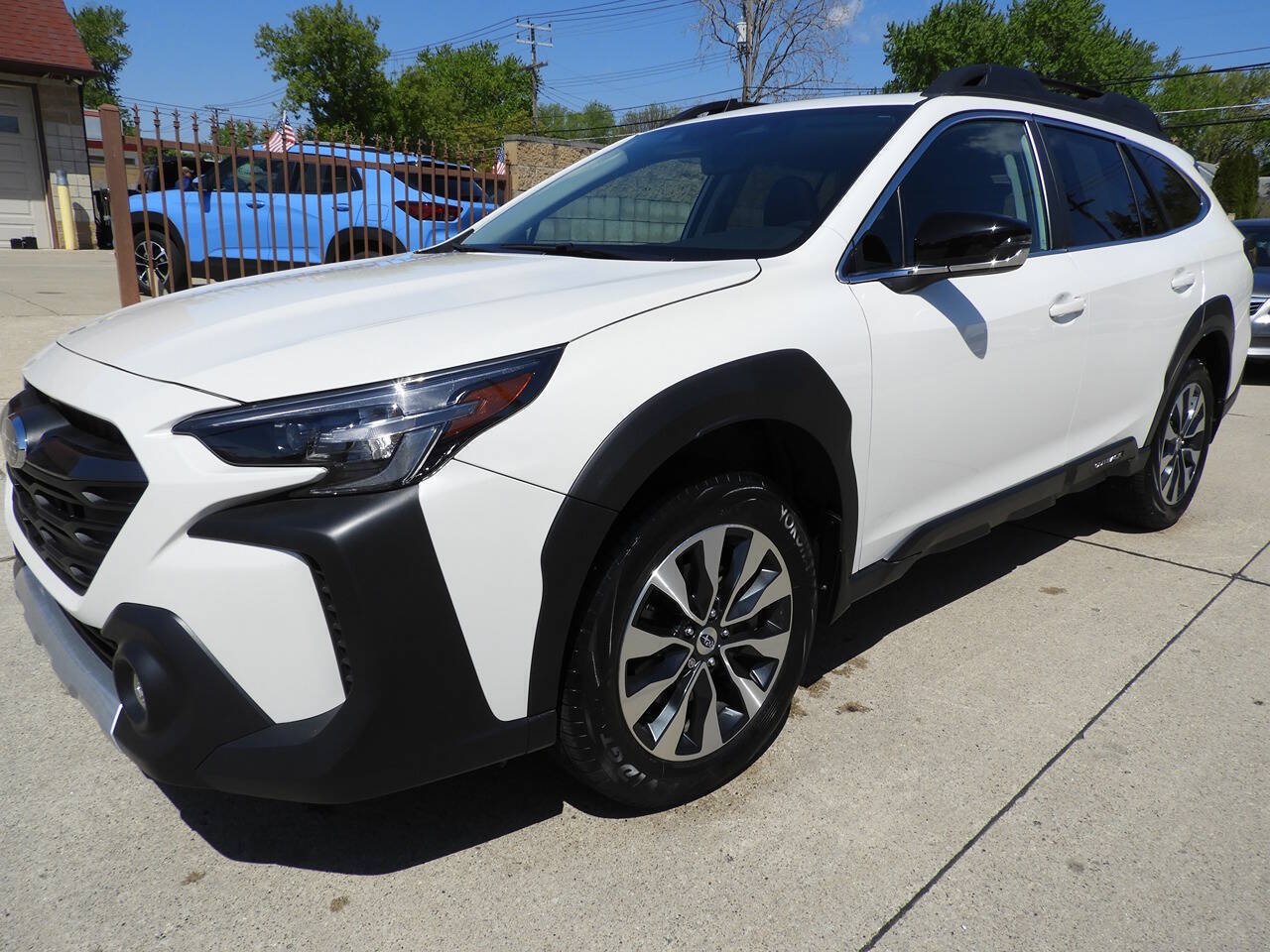Used 2025 Subaru Outback Limited AWD/4WD image 6