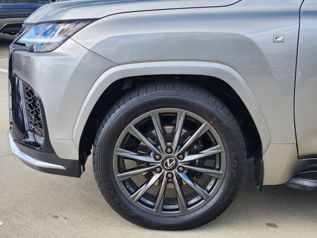 Used 2022 Lexus LX 600 F Sport w/ Accessory Package (Z1) image 8