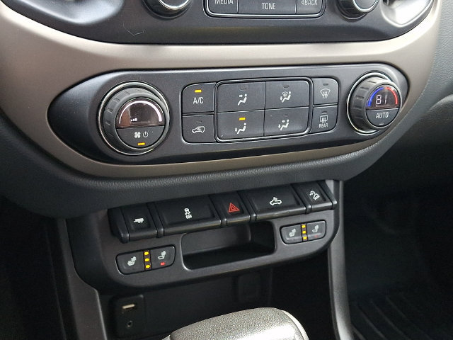 Used 2018 Chevrolet Colorado Z71 AWD/4WD image 15