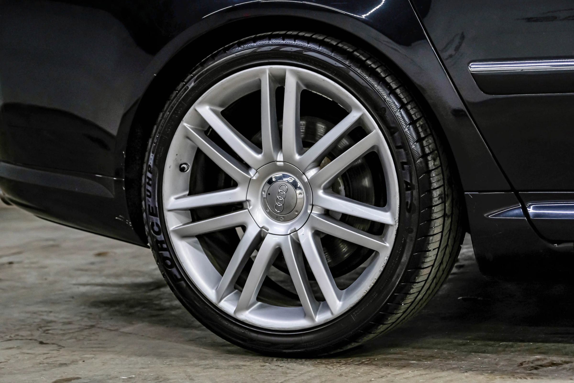 Used 2007 Audi S8 image 55