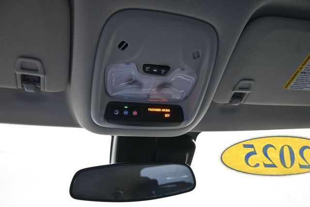 Used 2025 Chevrolet TrailBlazer LT AWD/4WD image 40