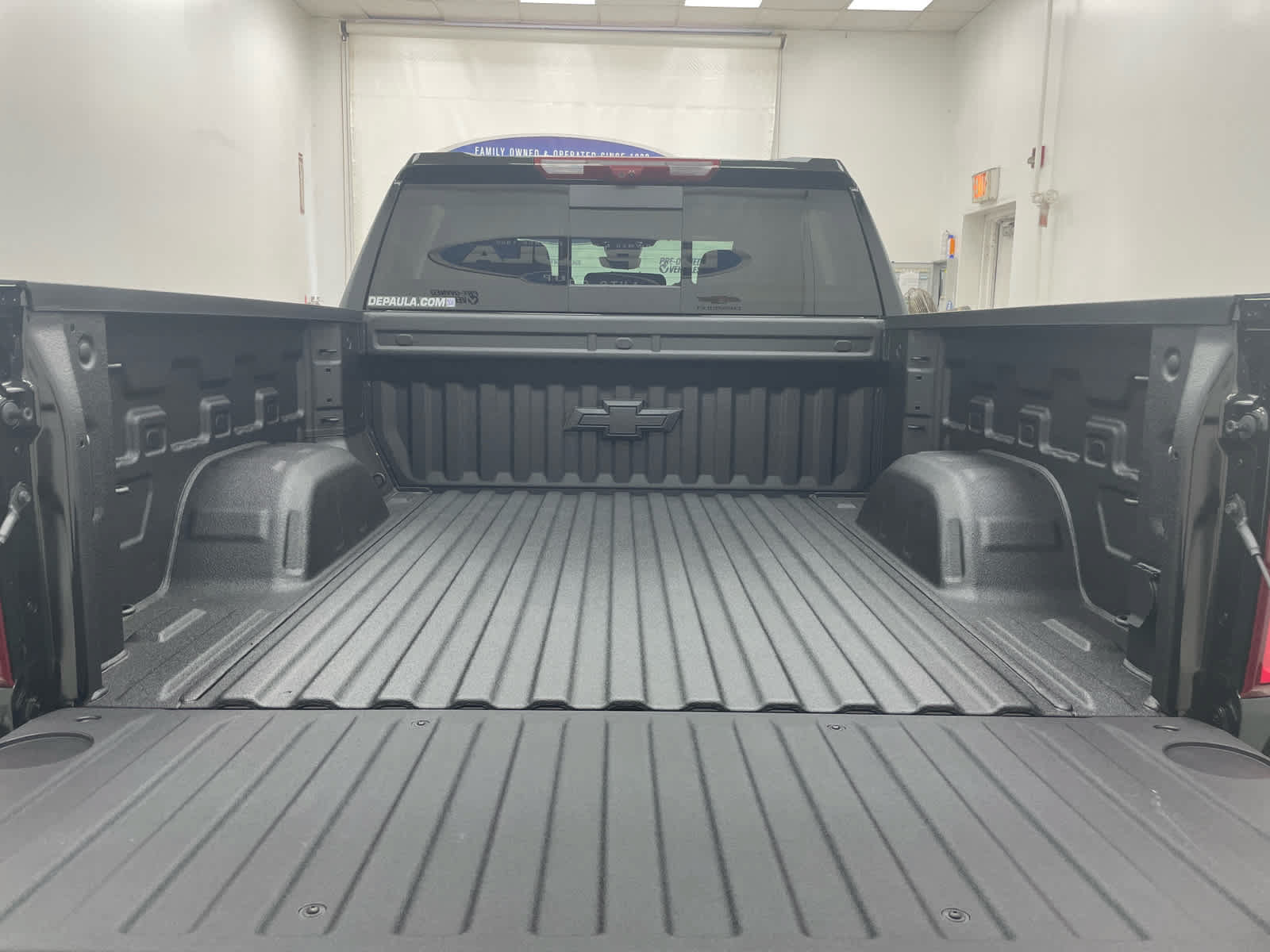 New 2026 Chevrolet Silverado 1500 High Country w/ High Country Premium Package AWD/4WD image 14