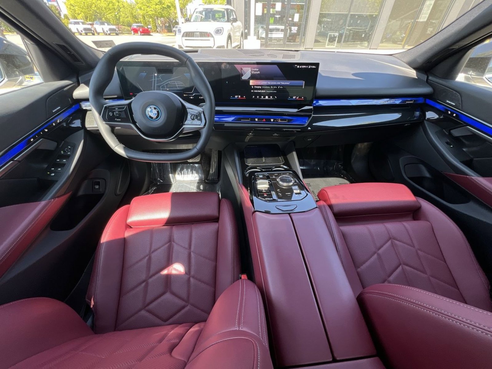 Used 2025 BMW i5 xDrive40 w/ Premium Package AWD/4WD image 3