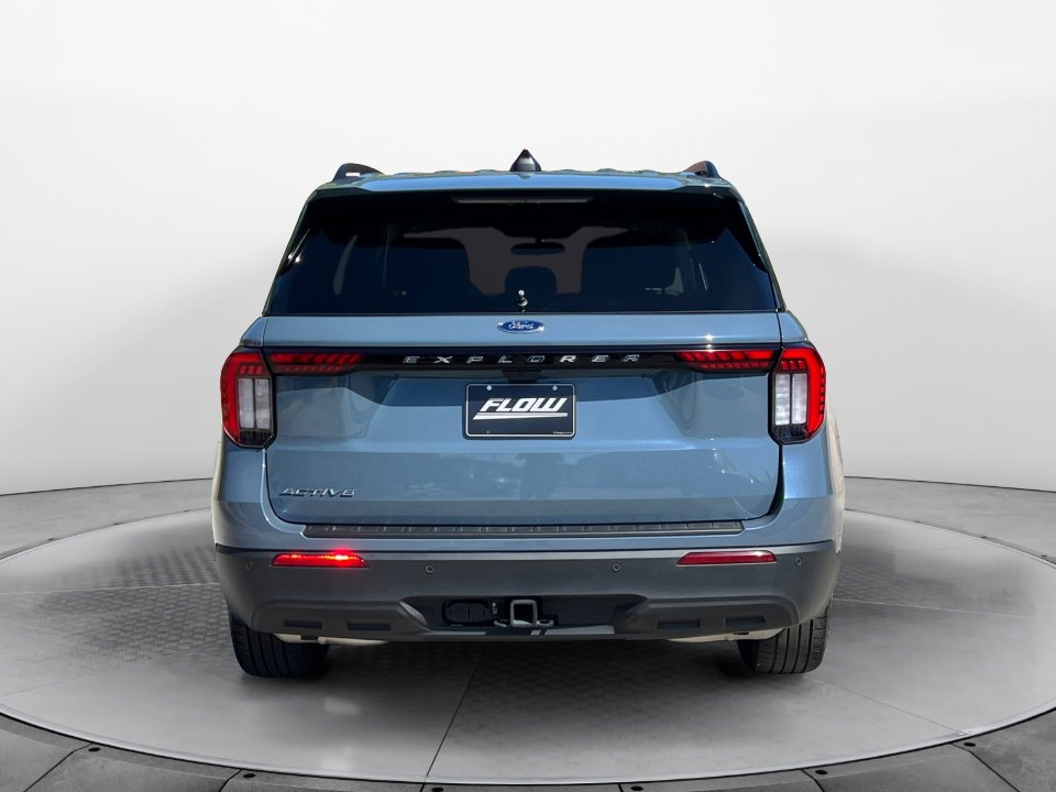 Used 2025 Ford Explorer Active RWD image 6