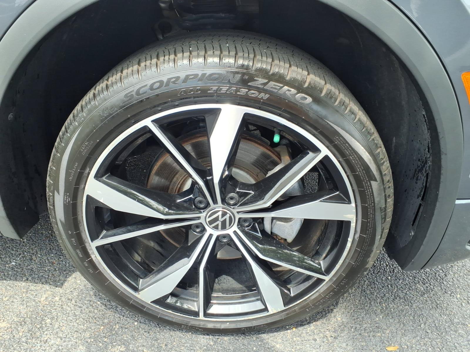 Certified 2023 Volkswagen Tiguan SEL R-Line AWD/4WD image 7