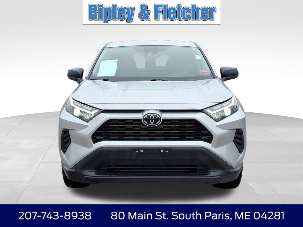 Used 2024 Toyota RAV4 LE AWD/4WD image 2