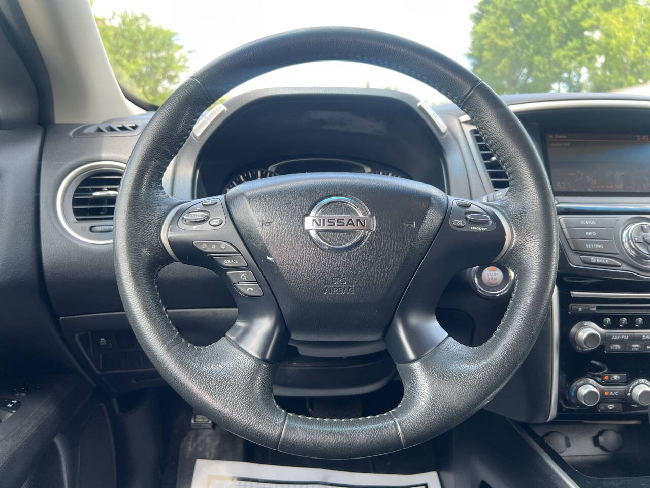 Used 2015 Nissan Pathfinder SV FWD image 17