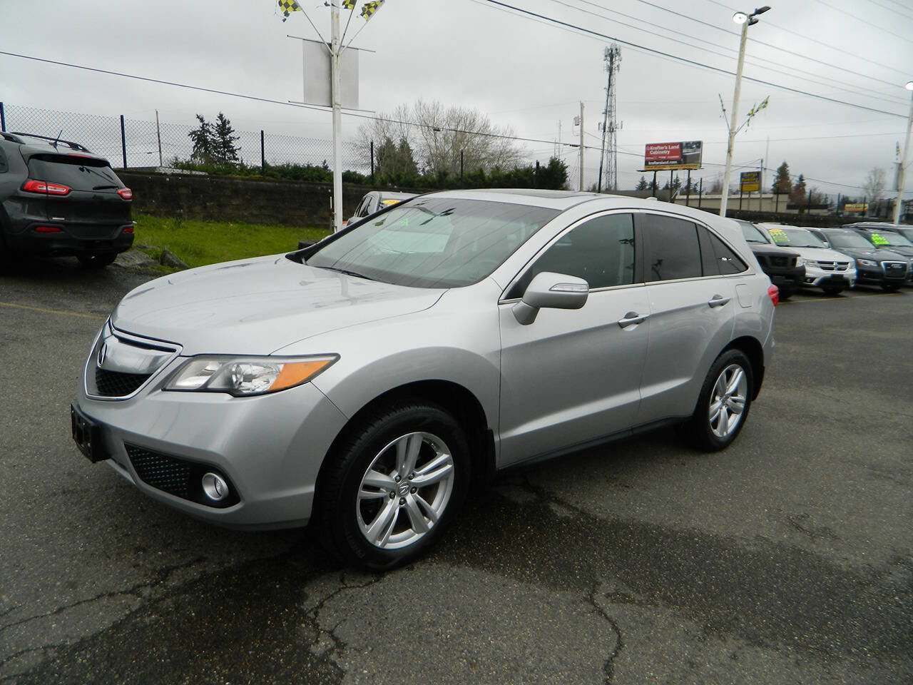 Used 2015 Acura RDX w/Tech AWD 4dr SUV w/Technolog image 4