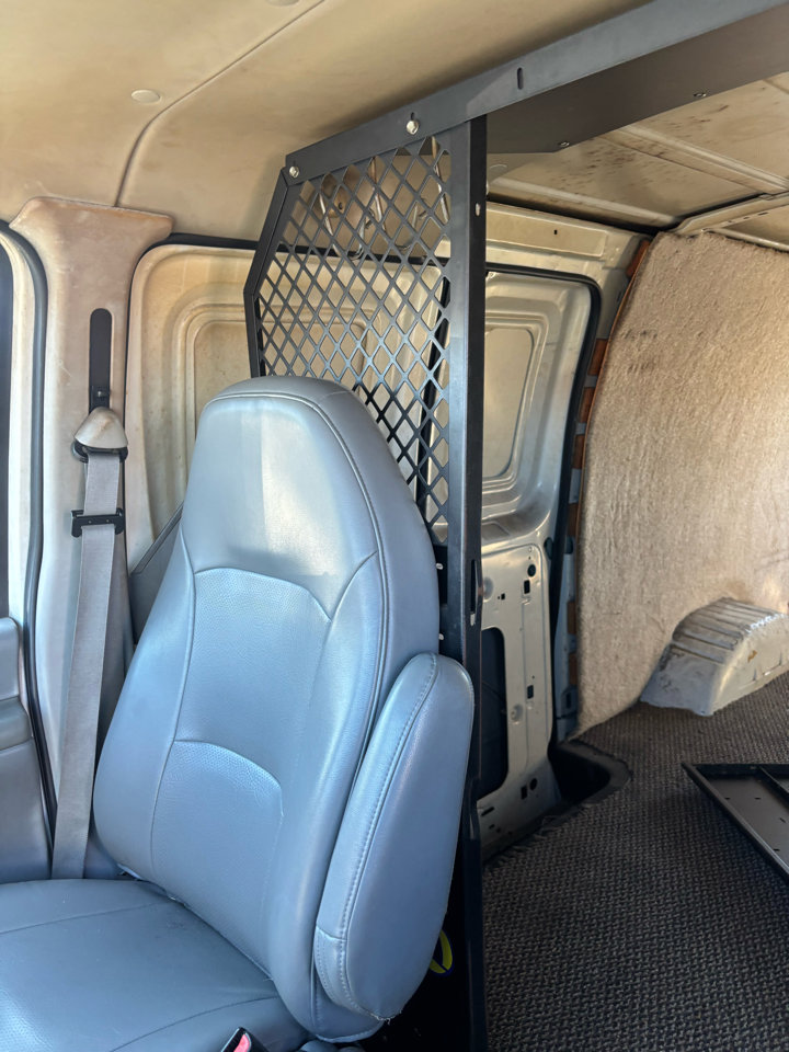 Used 2003 Ford E-350 and Econoline 350 Extended Super Duty image 4