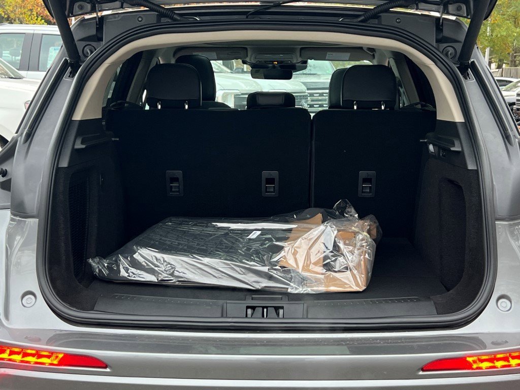 New 2026 Lincoln Corsair Premiere AWD/4WD image 12
