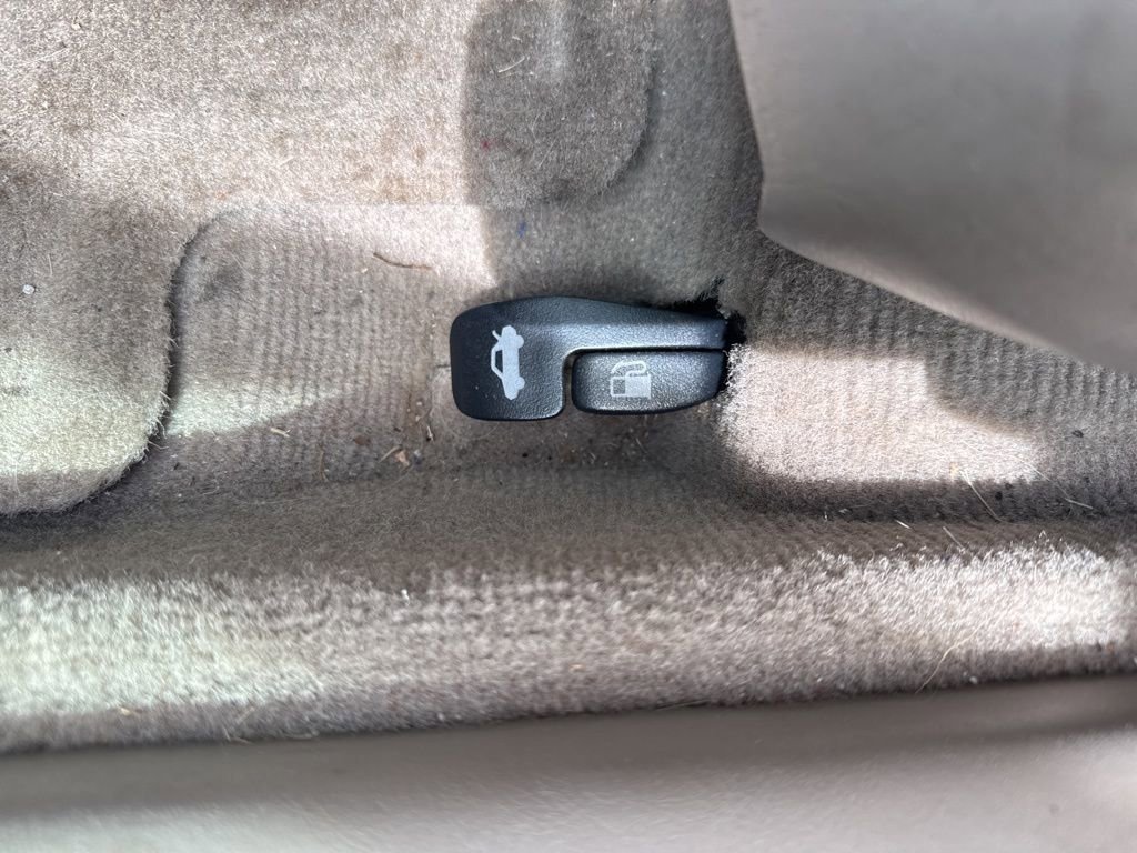 Used 2003 Toyota Camry LE image 17