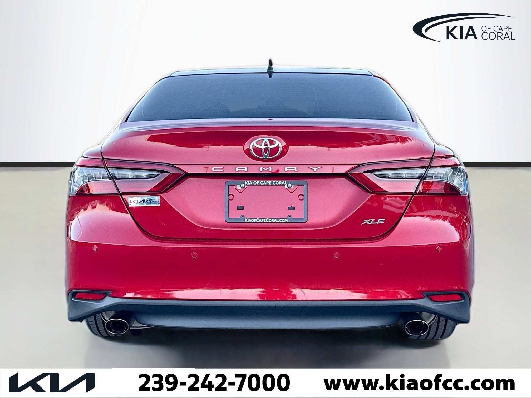 Used 2023 Toyota Camry XLE w/ Navigation Package FWD image 4