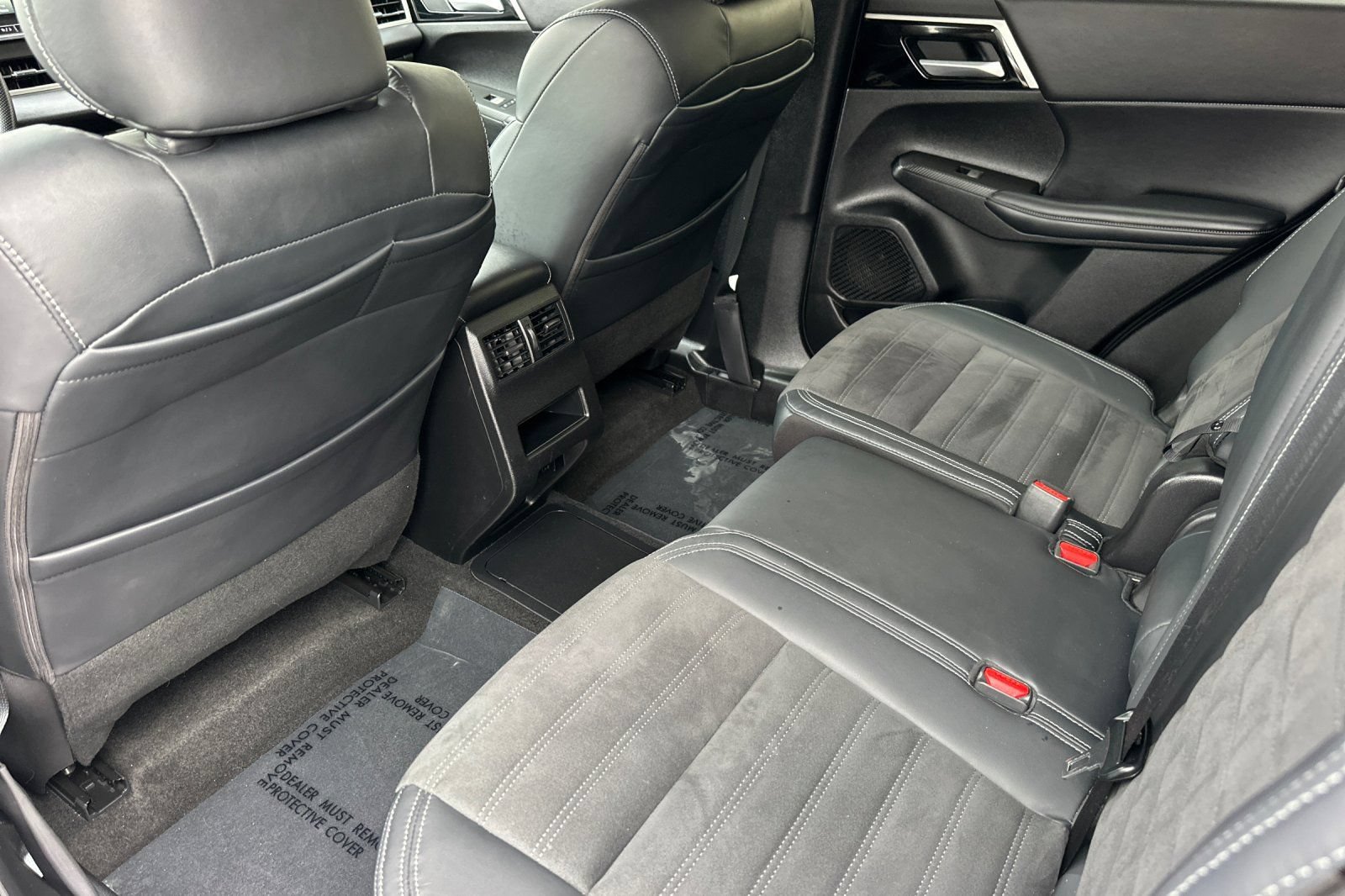 Used 2023 Mitsubishi Outlander Ralliart AWD/4WD image 14