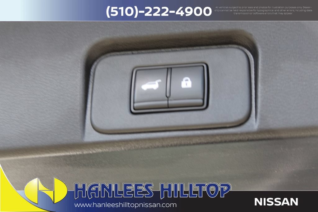 Used 2025 Nissan Rogue SV AWD/4WD image 11