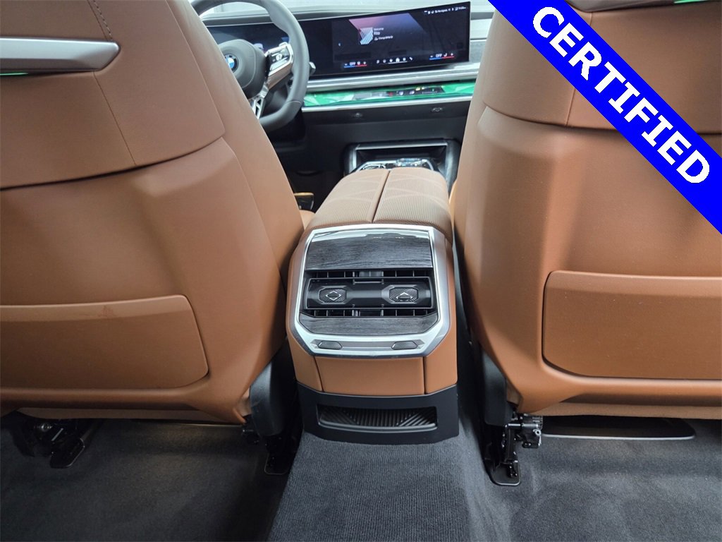 Certified 2025 BMW 760i xDrive image 28