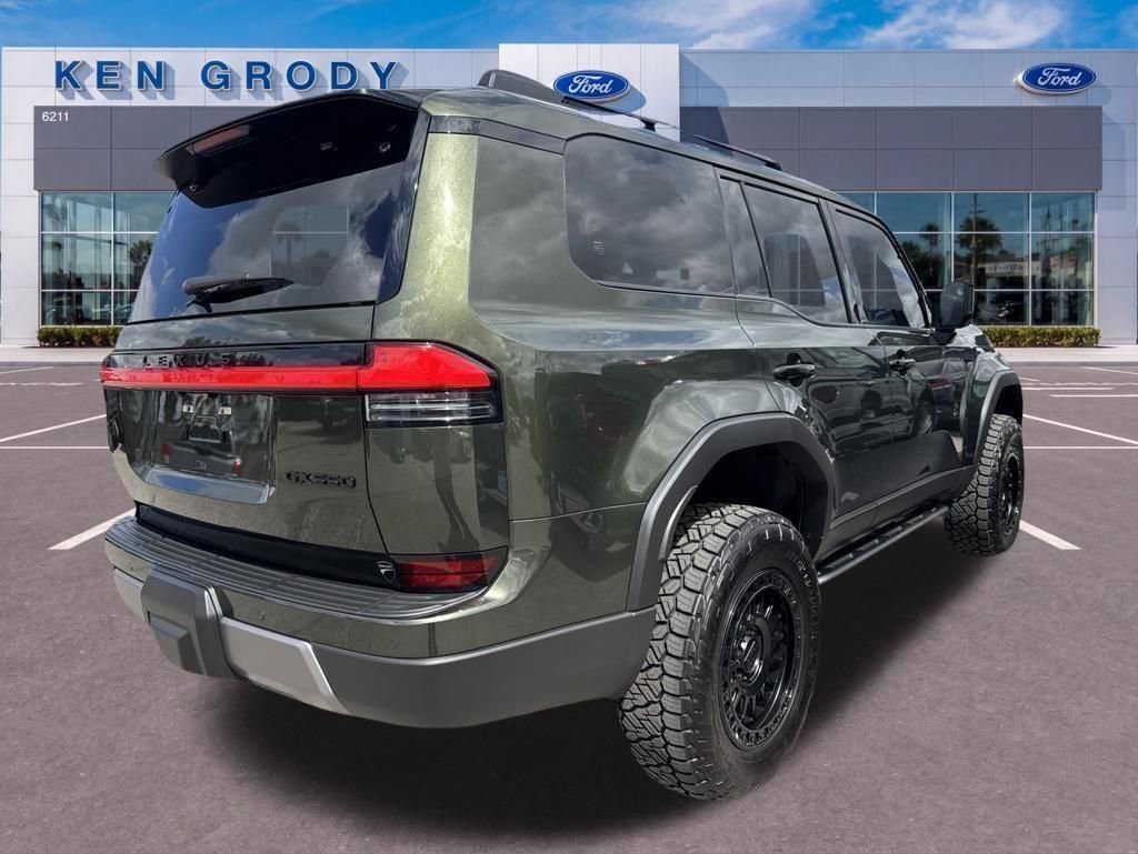 Used 2025 Lexus GX 550 w/ Accessory Package (CT) AWD/4WD image 12