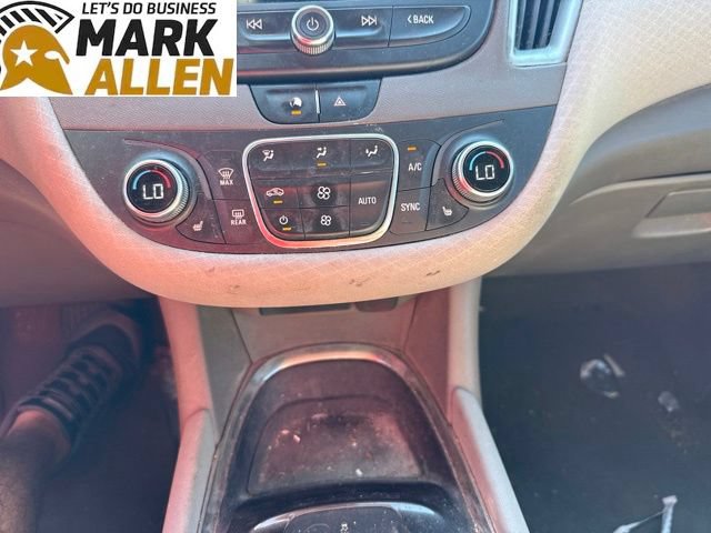 Used 2022 Chevrolet Malibu LT FWD image 11