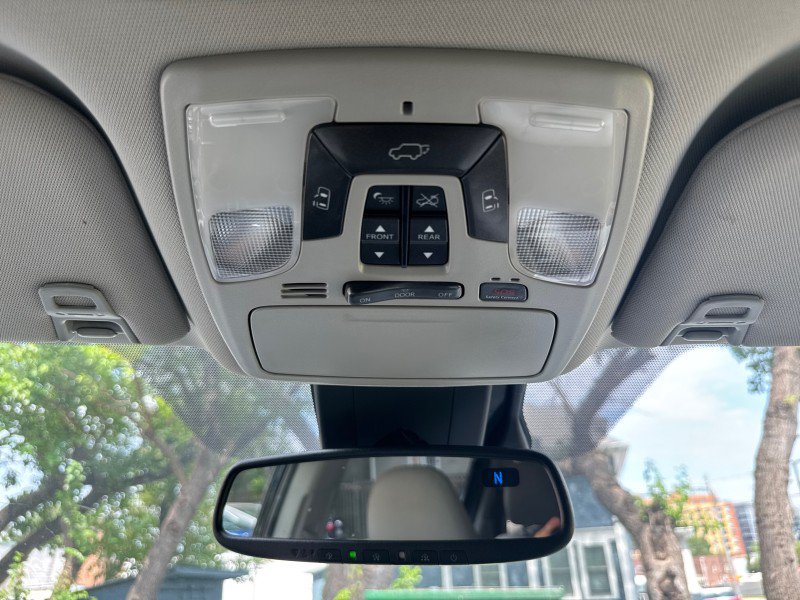 Used 2018 Toyota Sienna Limited Premium AWD/4WD image 25