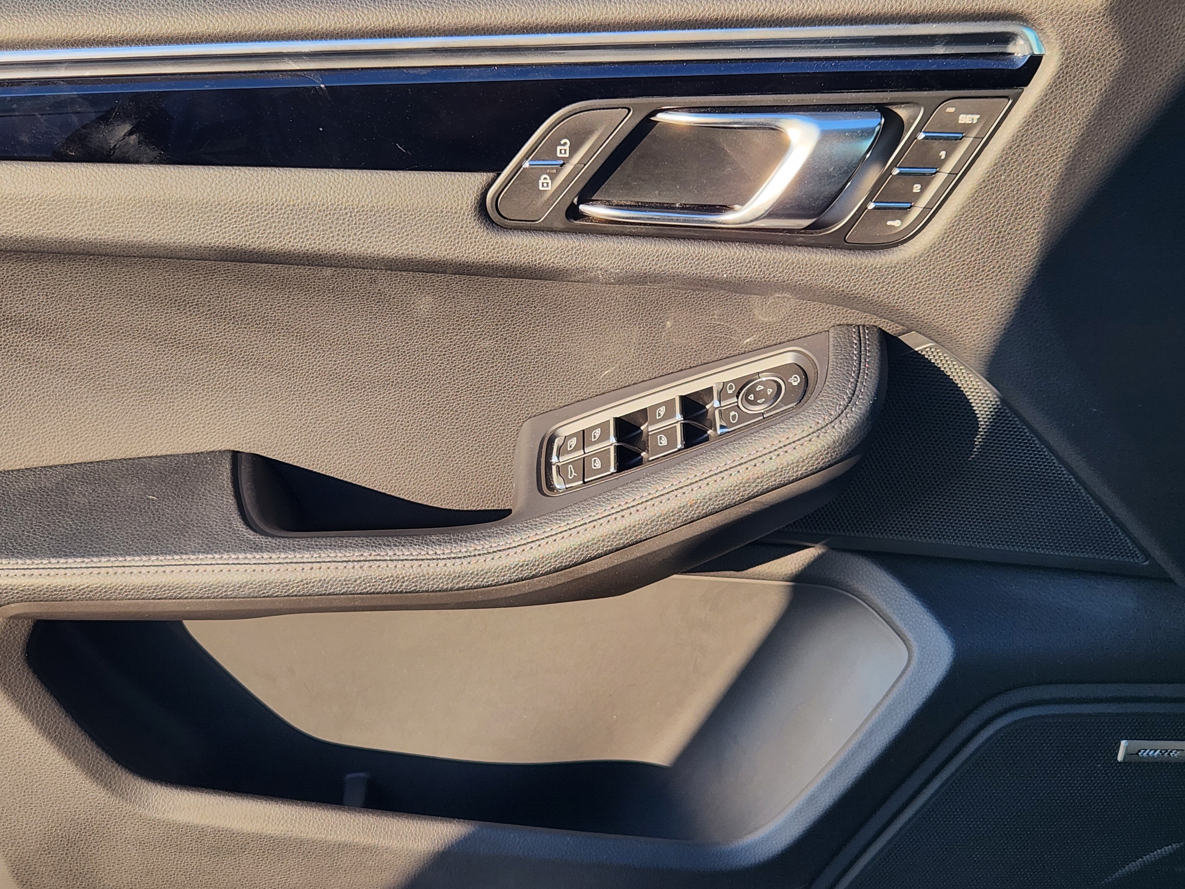 Certified 2026 Porsche Macan AWD/4WD image 26