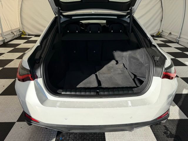 Used 2025 BMW i4 xDrive40i w/ Parking Assistance Package image 4