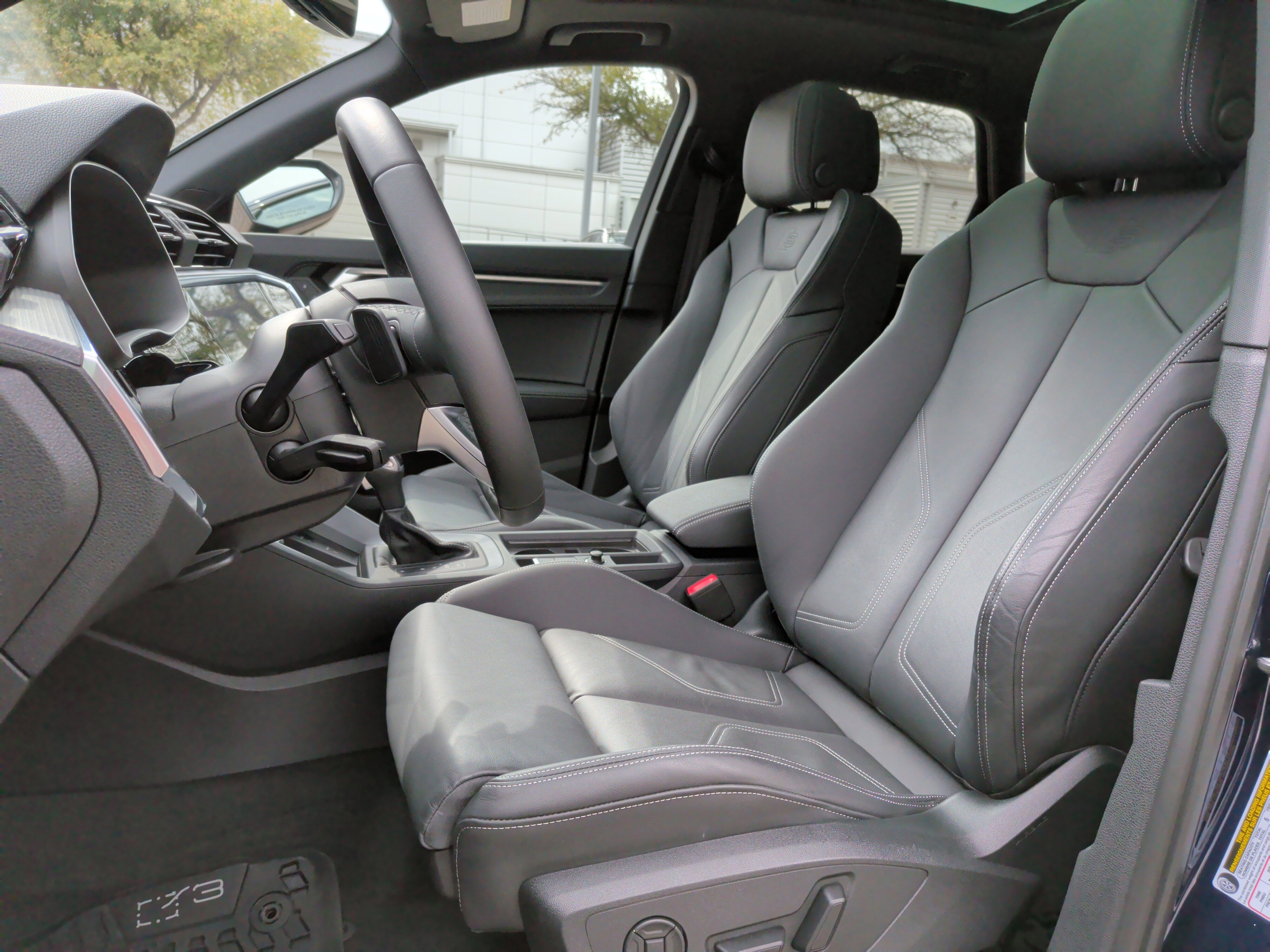 Certified 2025 Audi Q3 2.0T Premium w/ Convenience Package image 17