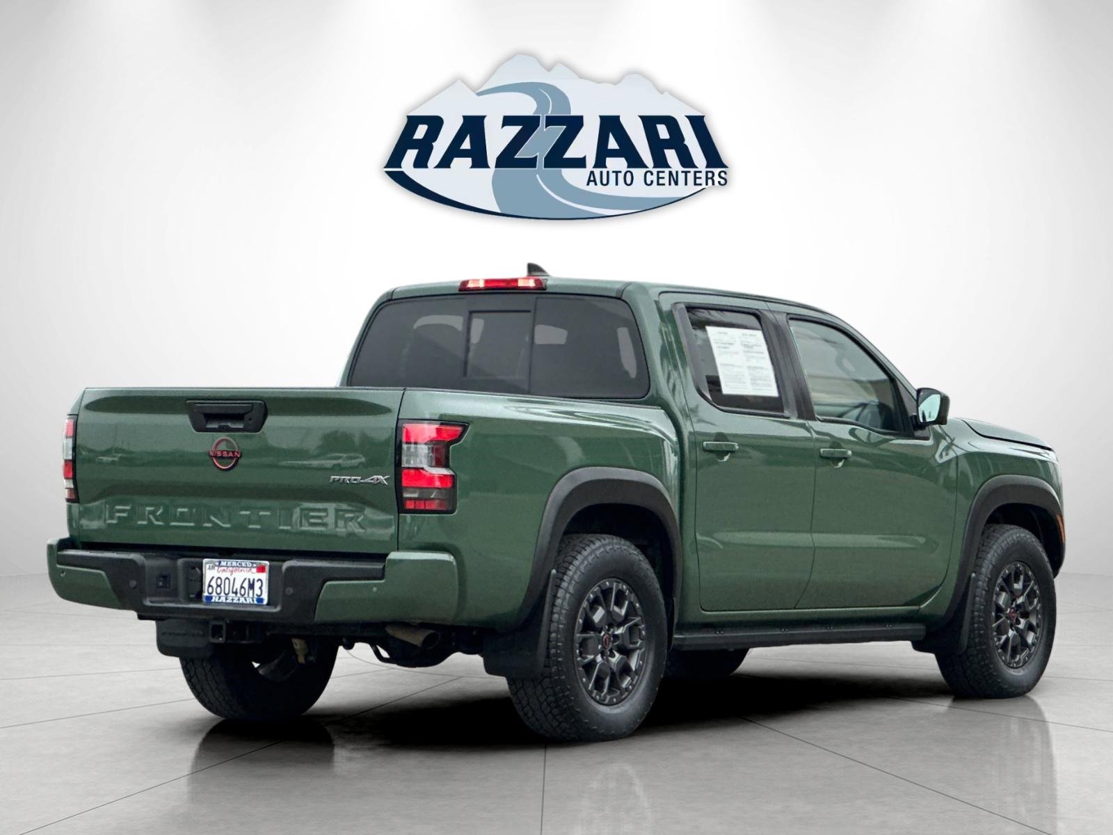Used 2022 Nissan Frontier PRO-4X w/ Pro-4X Premium Package image 3