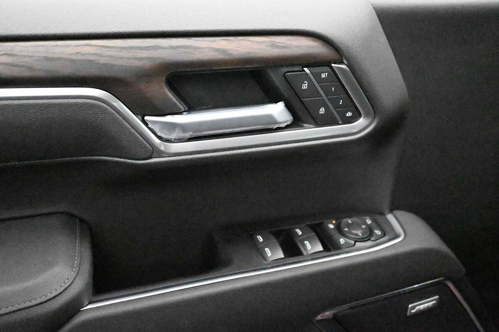 New 2026 GMC Sierra 1500 SLT w/ SLT Premium Package AWD/4WD image 10