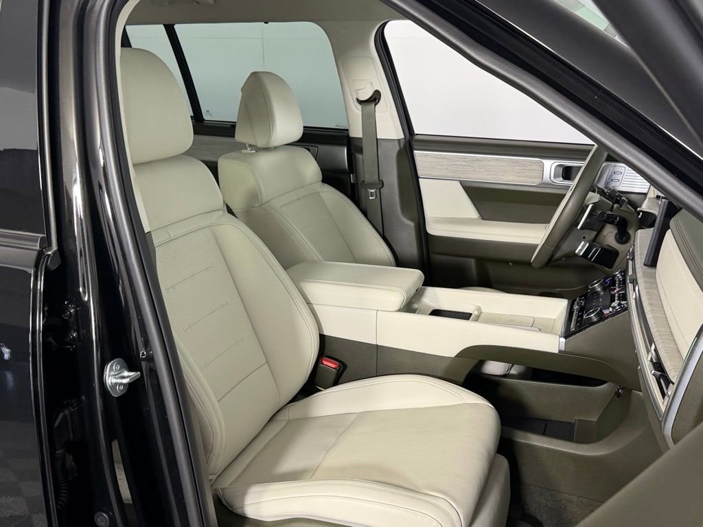 Used 2025 Hyundai Santa Fe Calligraphy image 31