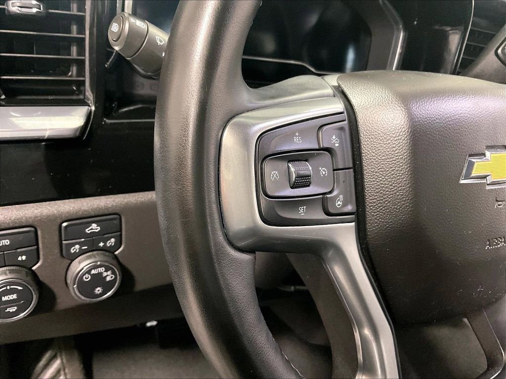 Used 2023 Chevrolet Silverado 1500 LT AWD/4WD image 22