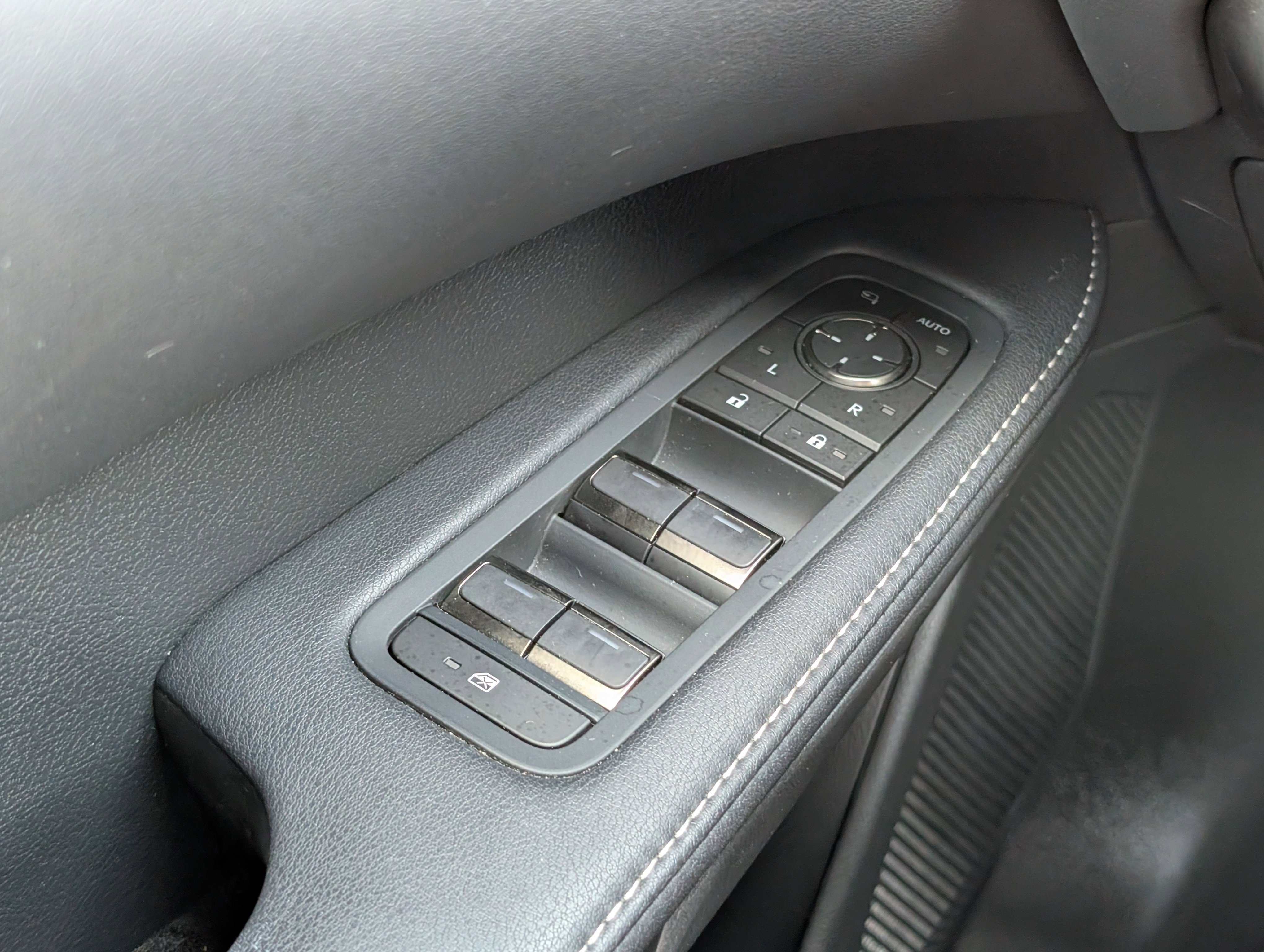 Used 2025 Lexus RX 350 FWD w/ Technology Package image 20