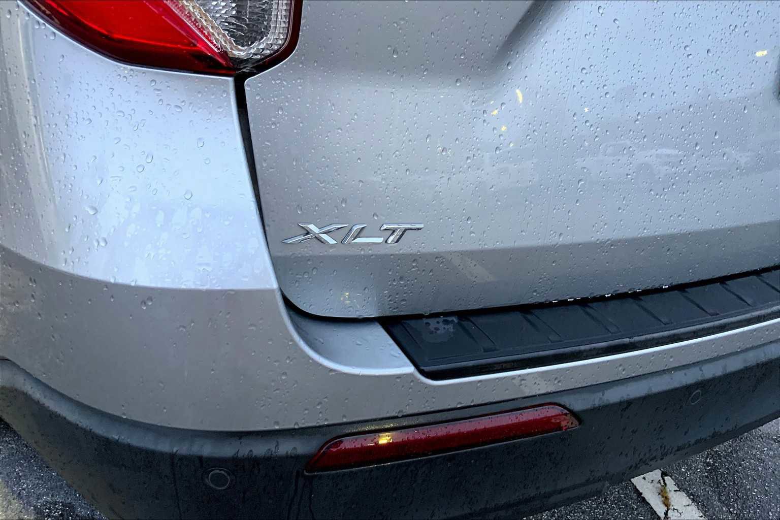 Used 2022 Ford Explorer XLT image 57